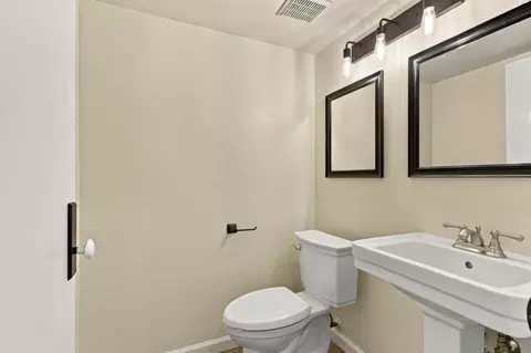 Bath - 76 Bright View Ln, Watsonville, CA 95076 photo 1 of 3