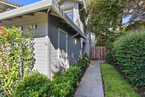 Exterior - 76 Bright View Ln, Watsonville, CA 95076 photo 3 of 9