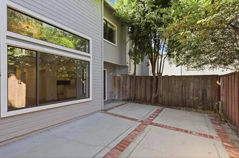 Exterior - 76 Bright View Ln, Watsonville, CA 95076 photo 5 of 9