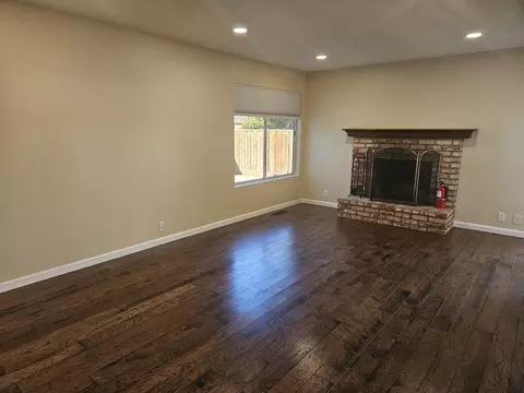 Living - 806-808 Moraga Dr, Mountain View, CA 94041 photo 3 of 3