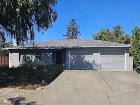 806-808 Moraga Dr, Mountain View, CA 94041