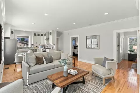 Living - 845 E Taylor St, San Jose, CA 95112 photo 2 of 2
