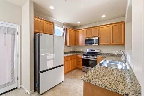 Kitchen - 15 Pepper Tree Ct, Greenfield, CA 93927 photo 2 of 2