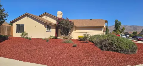 Exterior - 1013 Crestfield St, Soledad, CA 93960 photo 3 of 7