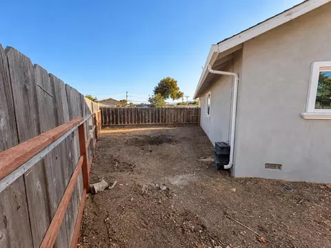 Exterior - 624 John St, Salinas, CA 93905 photo 8 of 8