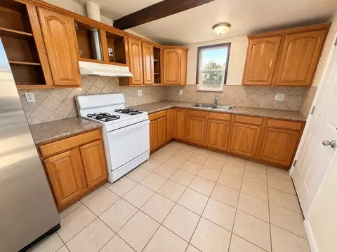 Kitchen - 624 John St, Salinas, CA 93905 photo 3 of 3