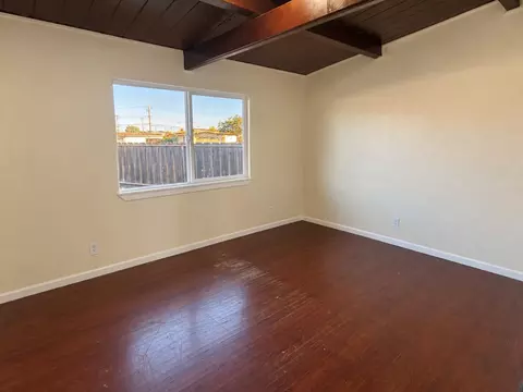 Living - 624 John St, Salinas, CA 93905 photo 2 of 2