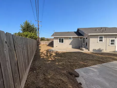Exterior - 624 John St, Salinas, CA 93905 photo 7 of 8