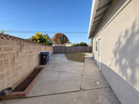 Exterior - 624 John St, Salinas, CA 93905 photo 5 of 8