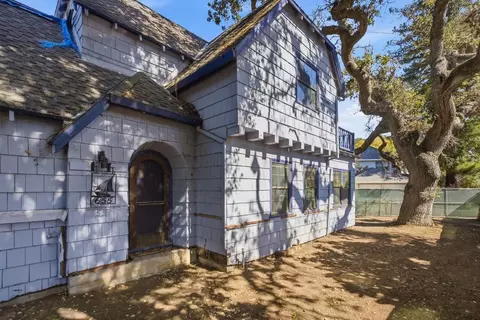 655 Embarcadero Rd, Palo Alto, CA 94301