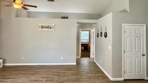 Entry Way - 1616 Ironside Dr, Modesto, CA 95358 photo 3 of 3