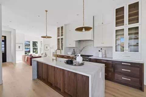 Kitchen - 462 Sleeper Ave, Mountain View, CA 94040 photo 3 of 4