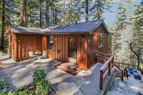 21601 Norman Dr, Los Gatos, CA 95033