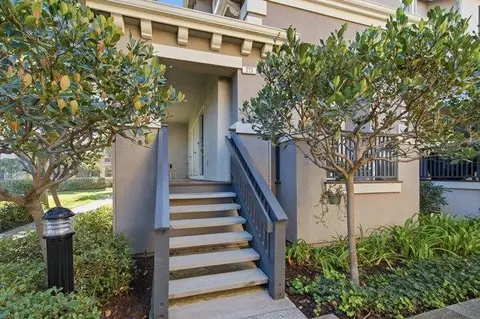 213 Moresby Ln, Redwood City, CA 94063