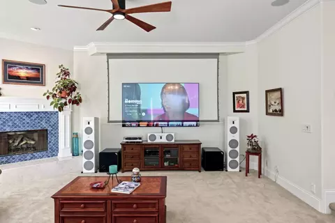 Living - 2130 Periwinkle Dr, Gilroy, CA 95020 photo 3 of 4
