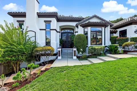 Exterior - 2130 Periwinkle Dr, Gilroy, CA 95020 photo 4 of 11