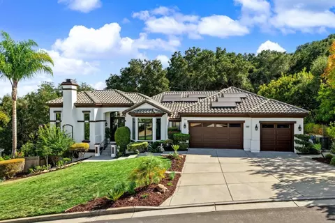 2130 Periwinkle Dr, Gilroy, CA 95020