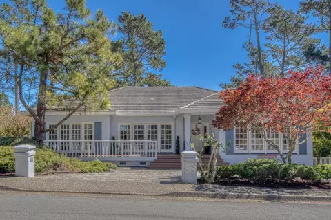 14 Stratford Pl, Monterey, CA 93940