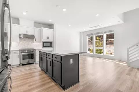 210 Verandah Ave, Novato, CA 94945