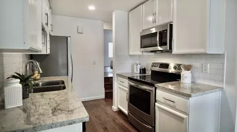 Kitchen - 1663 Branham Park Ct, San Jose, CA 95118 photo 3 of 4