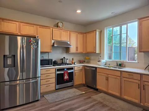 Kitchen - 1455 Winzer Pl, Gilroy, CA 95020 photo 1 of 1