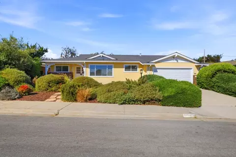 131 Woodcrest Pl, Santa Cruz, CA 95065