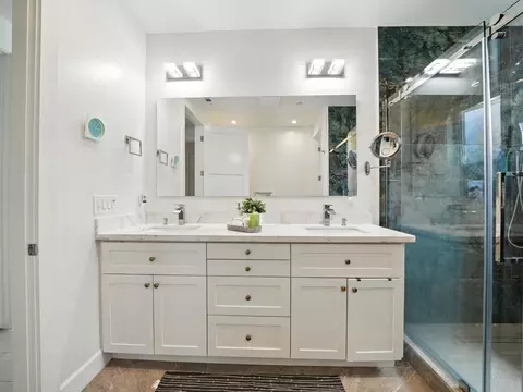 Bath - 2004 Cherrystone Dr, San Jose, CA 95128 photo 2 of 5