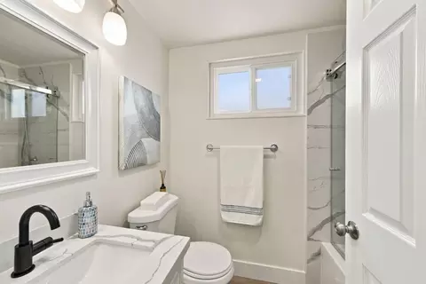 Bath - 36364 Barnard St, Newark, CA 94560 photo 3 of 4