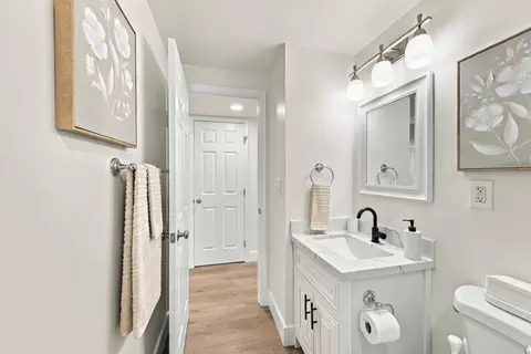 Bath - 36364 Barnard St, Newark, CA 94560 photo 2 of 4