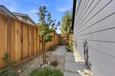 Exterior - 36364 Barnard St, Newark, CA 94560 photo 7 of 8