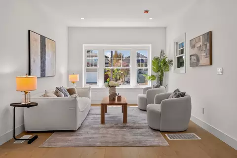 Living - 1529 Pacific Ave, Alameda, CA 94501 photo 1 of 1