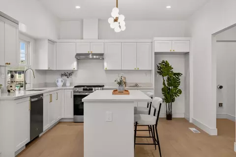 Kitchen - 1529 Pacific Ave, Alameda, CA 94501 photo 1 of 4