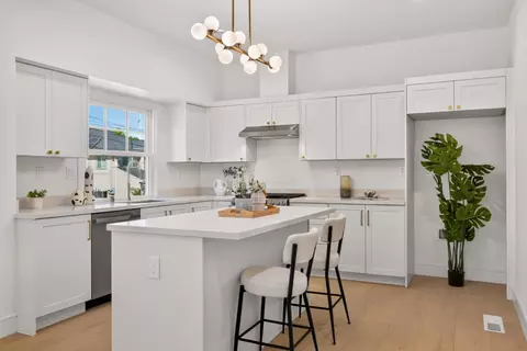 Kitchen - 1529 Pacific Ave, Alameda, CA 94501 photo 4 of 4