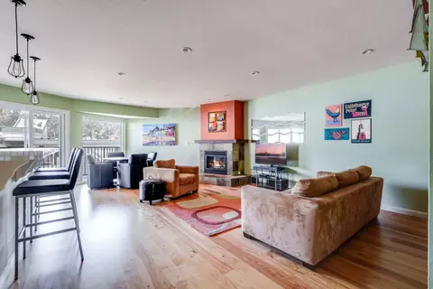 Living - 850 Park Ave 15c, Capitola, CA 95010 photo 1 of 4