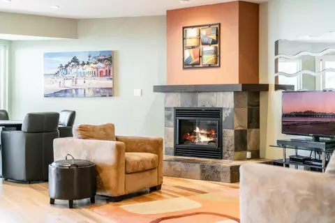 Living - 850 Park Ave 15c, Capitola, CA 95010 photo 2 of 4