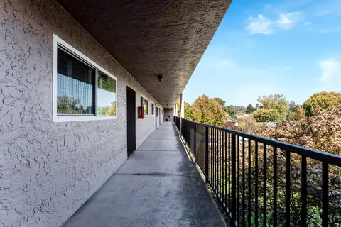 Entry Way - 850 Park Ave 15c, Capitola, CA 95010 photo 2 of 3