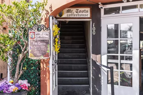 Entry Way - 850 Park Ave 15c, Capitola, CA 95010 photo 3 of 3