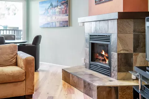 Living - 850 Park Ave 15c, Capitola, CA 95010 photo 3 of 4