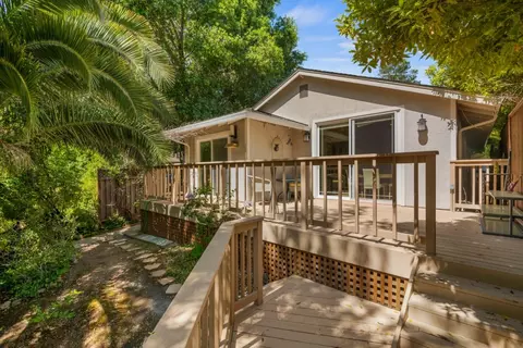 932 Lundy Ln, Los Altos, CA 94024