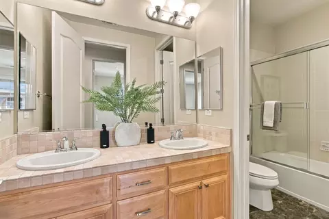 Bath - 4655 Rimini Ct, Dublin, CA 94568 photo 5 of 5