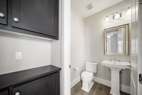 Bath - 18551 Mcclellan Cir, East Garrison, CA 93933 photo 3 of 7