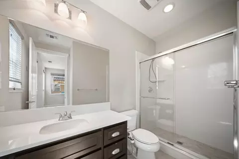 Bath - 18551 Mcclellan Cir, East Garrison, CA 93933 photo 1 of 7