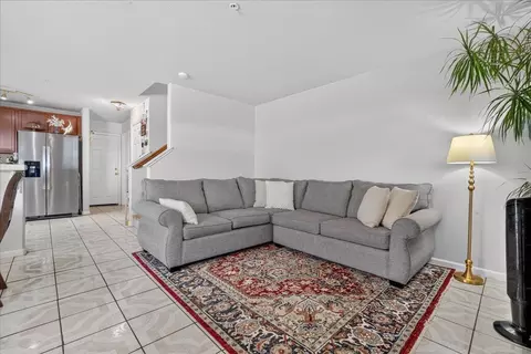 Living - 815 Rogge Rd, Salinas, CA 93906 photo 2 of 2