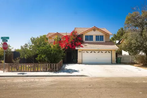 805 El Pinal Ln, Los Banos, CA 93635