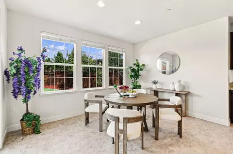 Dining - 2309 Encanto Way, Dublin, CA 94568 photo 2 of 8