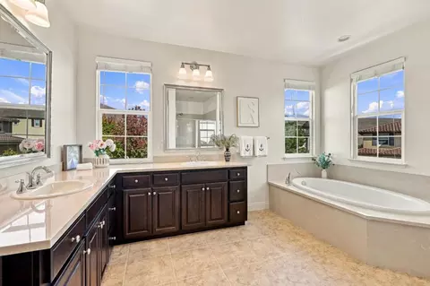 Bath - 2309 Encanto Way, Dublin, CA 94568 photo 5 of 7