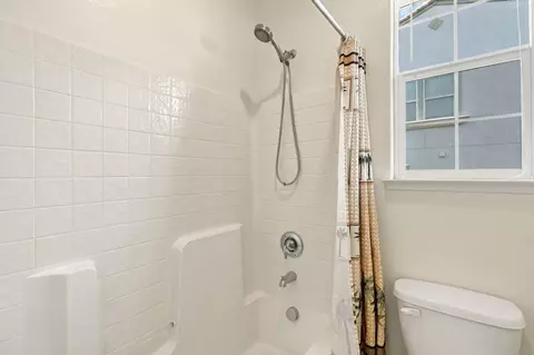 Bath - 2309 Encanto Way, Dublin, CA 94568 photo 4 of 7