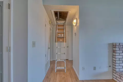 Entry Way - 182 Kern St 43, Salinas, CA 93905 photo 3 of 3
