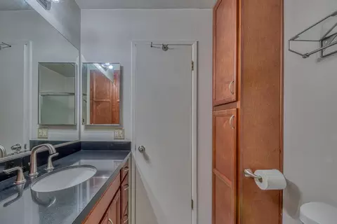 Bath - 182 Kern St 43, Salinas, CA 93905 photo 5 of 5