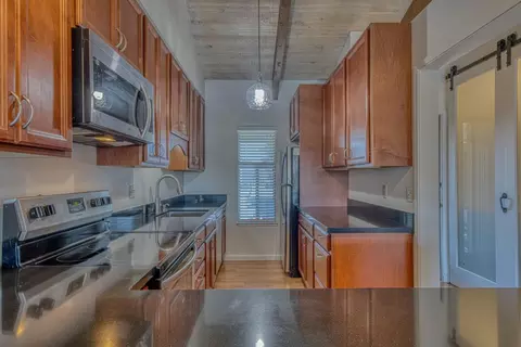Kitchen - 182 Kern St 43, Salinas, CA 93905 photo 1 of 7